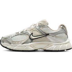 Кроссовки W NIKE V5 RNR