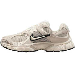 Кроссовки W NIKE V5 RNR SUEDE - картинка
